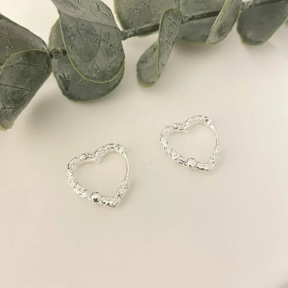 925 Sterling Silver Dainty Heart Huggie Earrings Small Hoop Earrings - Picture 6 of 11